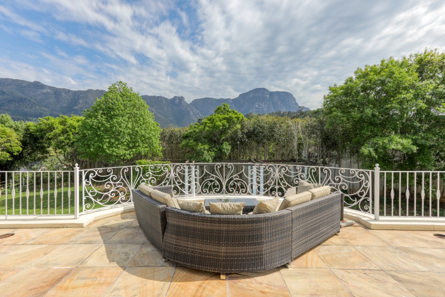 To Let 6 Bedroom Property for Rent in Constantia Western Cape